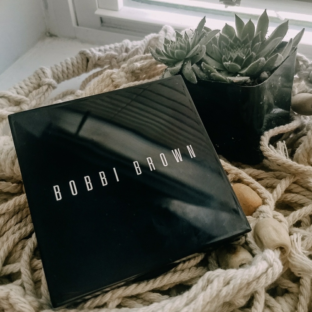 Bobbi Brown Highlighting Powder